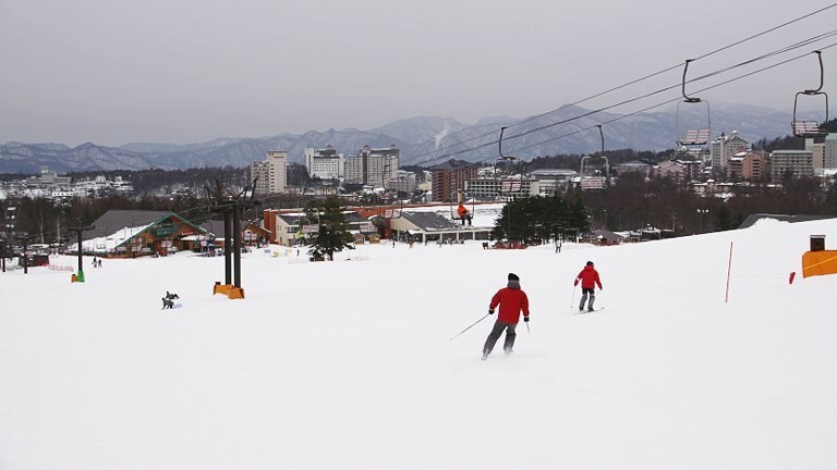 In addition to hot springs, Kusatsu Onsen is also home to the Kusatsu International Ski Resort, which offers skiing and snowboarding in the winter months.