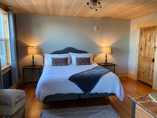 The accommodations at Crystal Crane Hot Springs are top-notch, with plenty of amenities to make your stay comfortable.