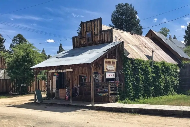 The best way to get to Idaho City is by car.