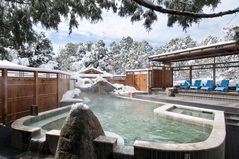 There are many different spa services available at the hot springs near Albuquerque.